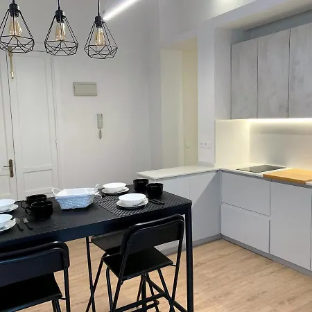 Apartamento Duplex Planta Baja Con Aparcamiento Gratuito En Palacio De Mijares * يانس