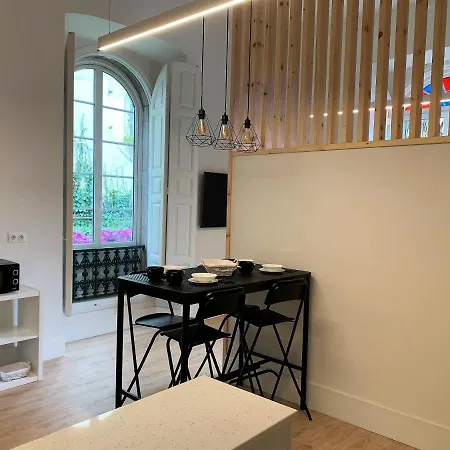 Apartamento Duplex Planta Baja Con Aparcamiento Gratuito En Palacio De Mijares *